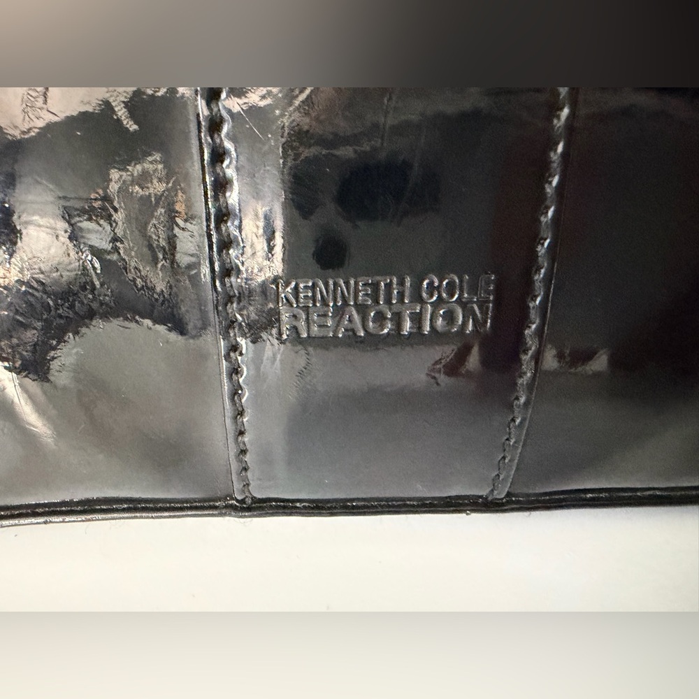 Kenneth Cole Reaction Glossy Black Patent Leather Clutch with Pockets - Picture 4 of 8